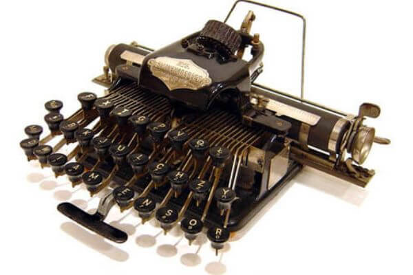 en que año se inventó la máquina de escribir