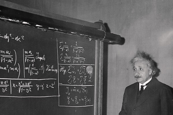 qué descubrió Albert Einstein