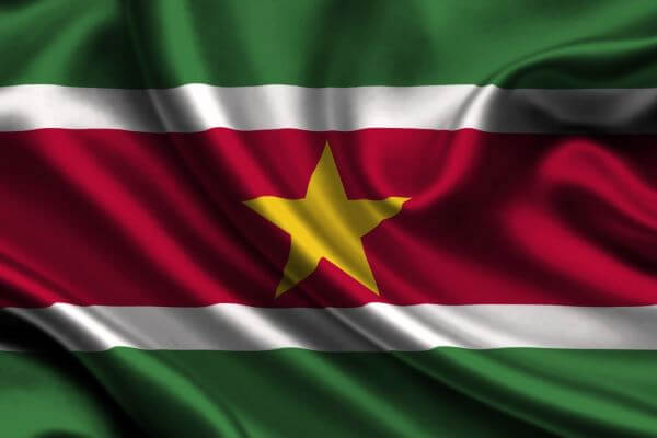 origen de la bandera de Surinam