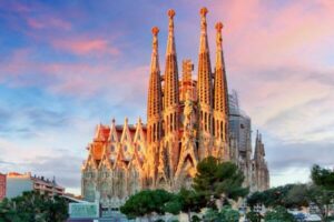 origen e historia de la Sagrada Familia de Barcelona