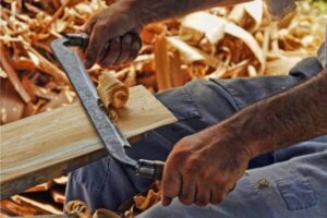 cuál es la historia de la carpintería