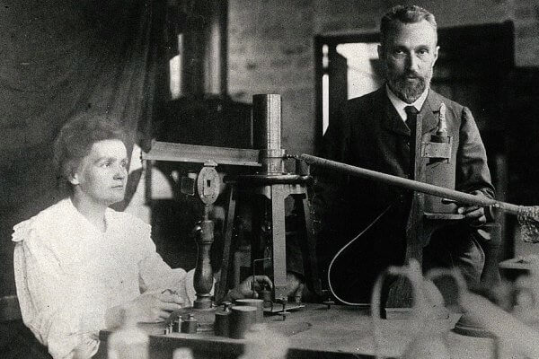 qué descubrió Marie Curie