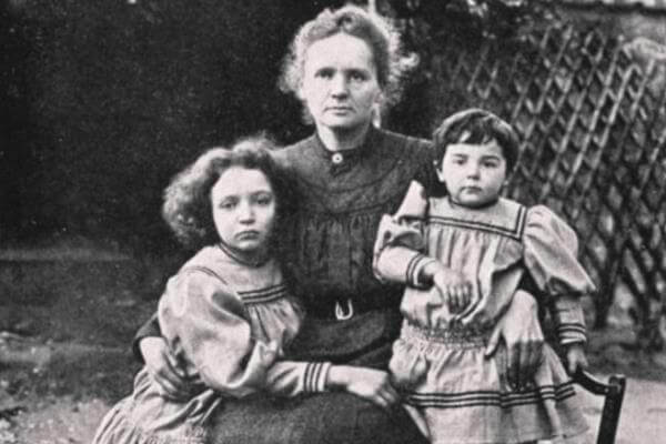 cuántos hijos tuvo Madame Curie