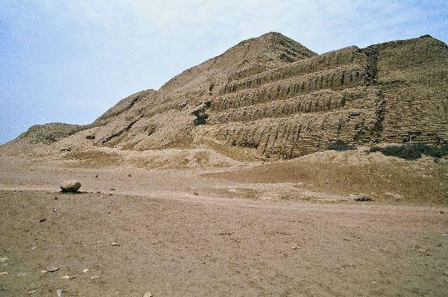 Pirámide Huaca del Sol