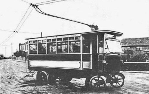 primer autobús eléctrico