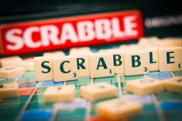 quién inventó el Scrabble